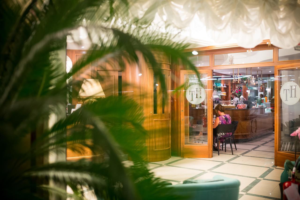 Hotel Tritone Caorle Extérieur photo