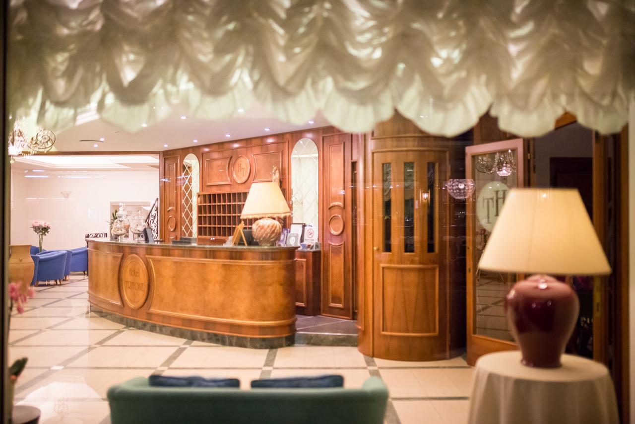 Hotel Tritone Caorle Extérieur photo