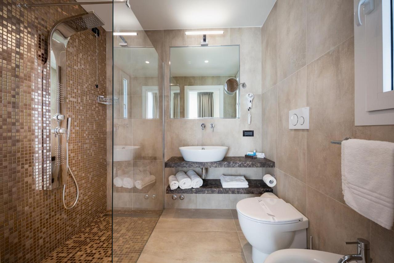 Hotel Tritone Caorle Extérieur photo